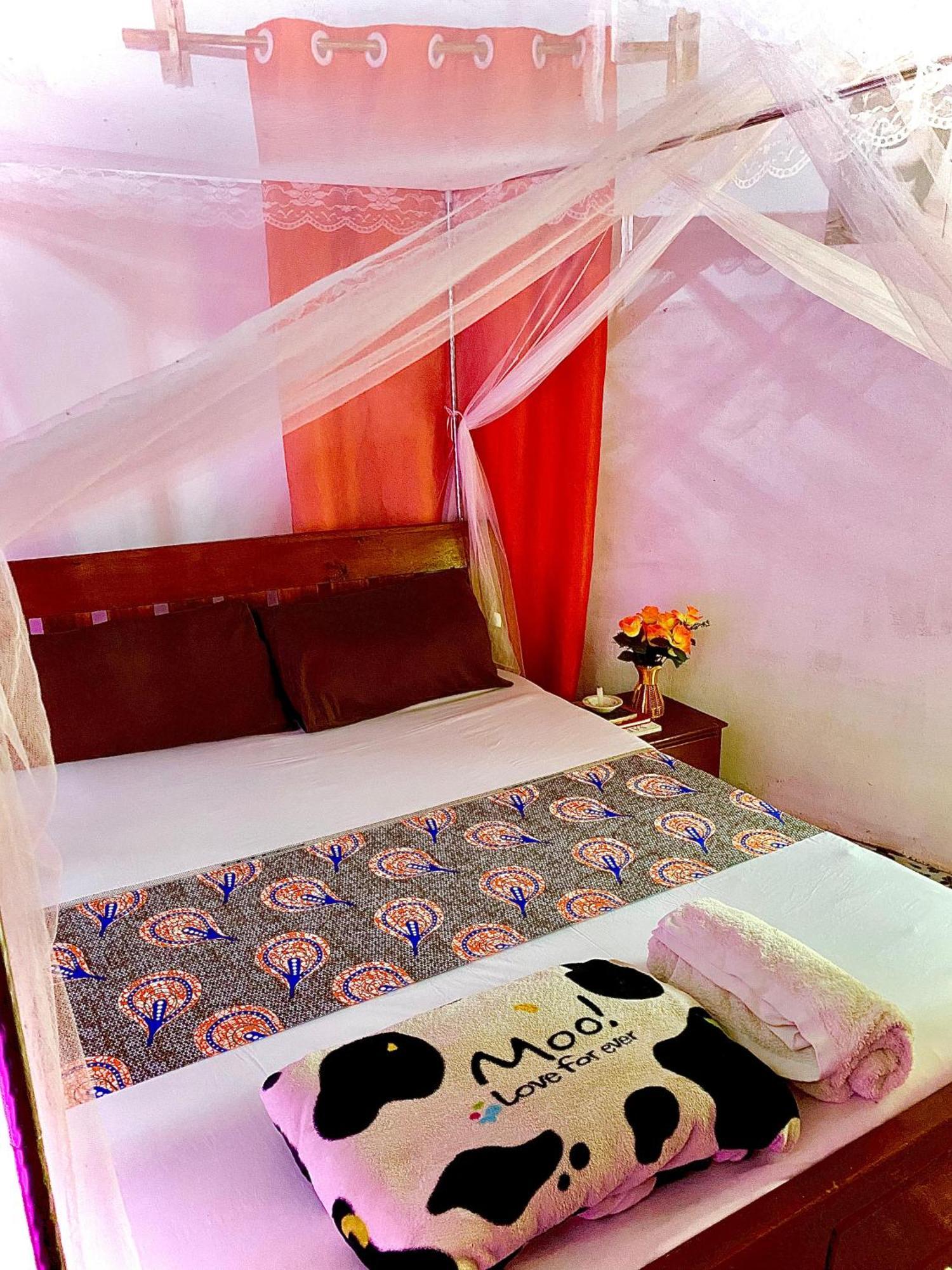African Hut Tiny Cottage Diani Beach Buitenkant foto