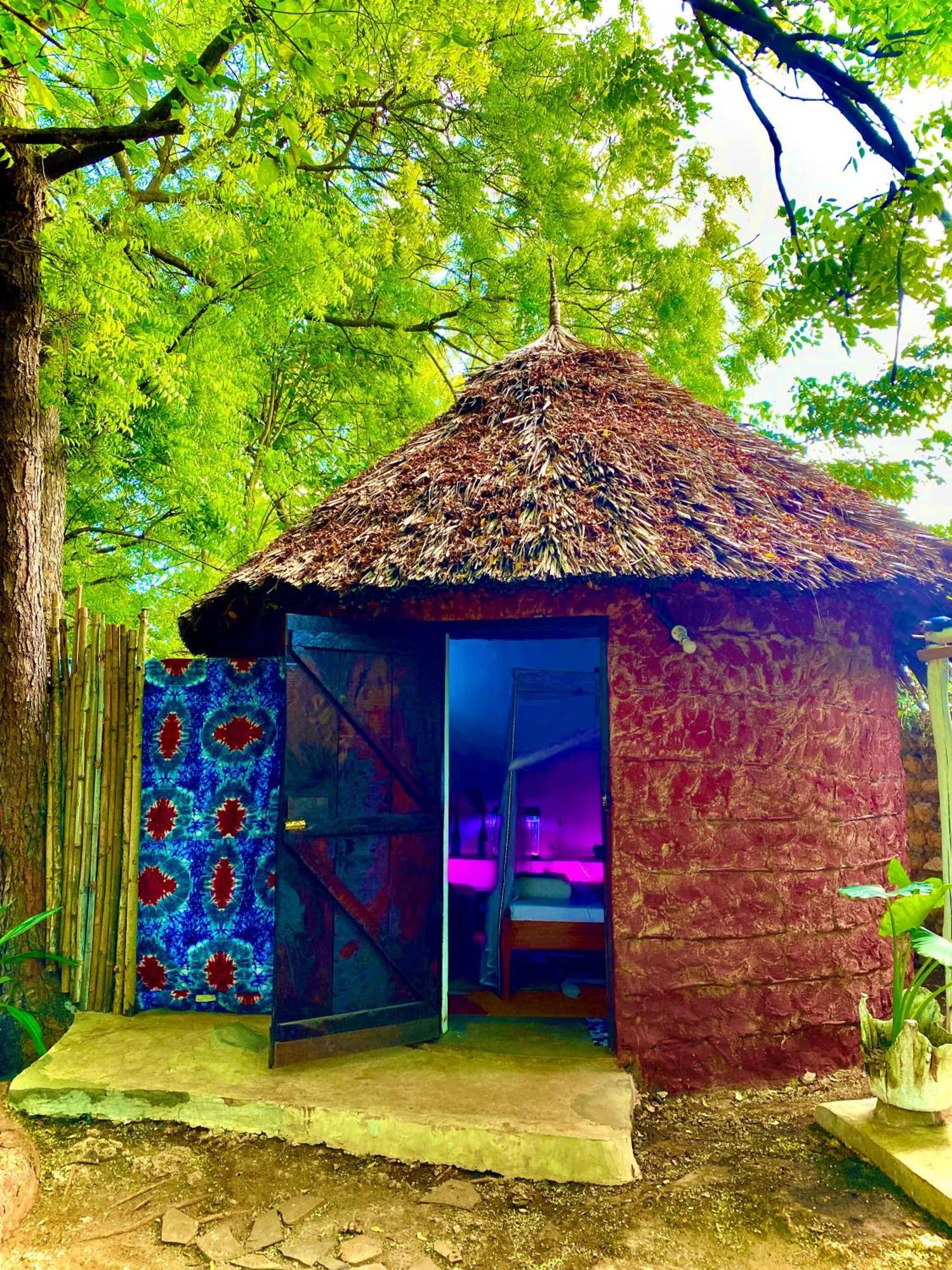 African Hut Tiny Cottage Diani Beach Buitenkant foto
